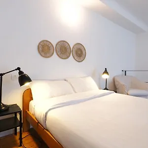 https://acerenza-flat.italymilanhotels.net